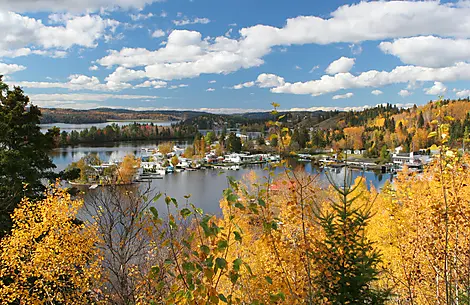 Herbstlaub auf dem Sankt-Lorenz-Strom: Von Québec zu den kanadischen Seeprovinzen – mit Smithsonian Journeys-iStock_000002263055Medium.jpg