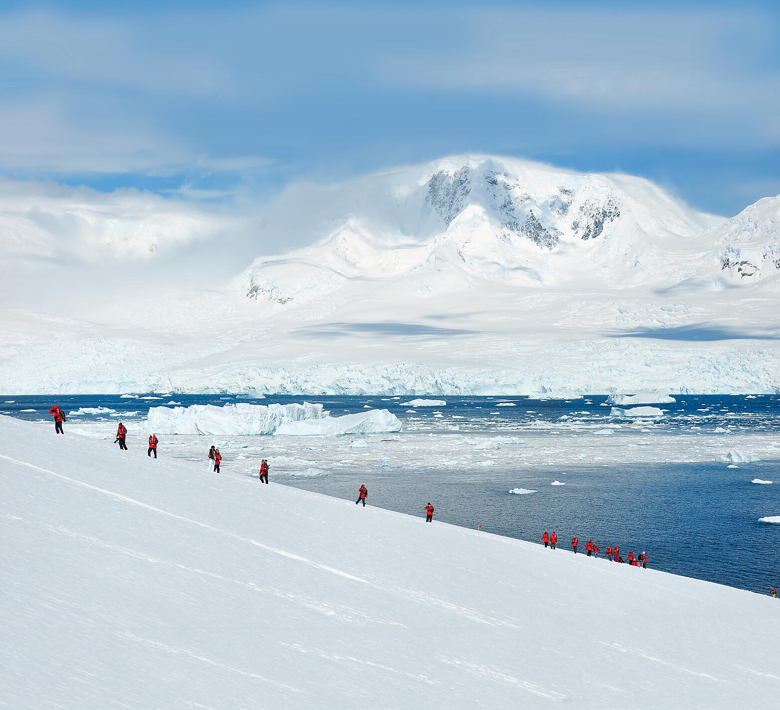 Ушуайя антарктида. Ушуайя горнолыжный курорт. Ушуайя зимой.
