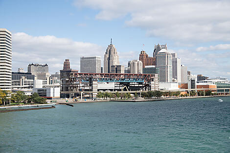 Expedition in the heart of the American Great Lakes-DSC_5818_C061019_Detroit-River©Studio Ponant_Judith Tovar_3.jpg