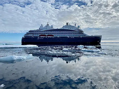 At sea along Spitsbergen