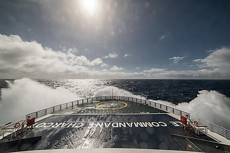 Beyond the Antarctic Circle – In the Wake of Jean-Baptiste Charcot-N°0510_O220122_Drake-et-Cap-Horn©StudioPONANT-Morgane Monneret.jpg