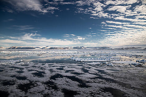 In the ice of the Arctic, from Greenland to Svalbard-N°0148_O150622_Longyearbyen-Longyearbyen©StudioPONANT_Morgane Monneret.jpg