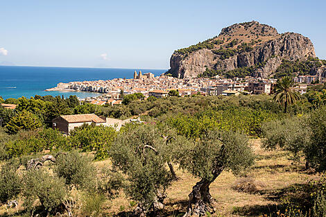 Mediterranean Island Voyage: Sicily, Sardinia, Corsica, and Elba – with Smithsonian Journeys-No-2227_Y090922-CEFALU©StudioPONANT-Adrien-MORLENT_3008x2000.jpg