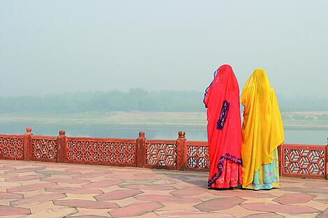 Treasures of India-istockphoto india hd horizontal rpi -retouché couleur.jpg