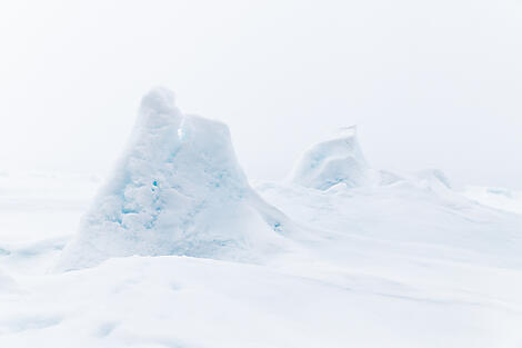 The Geographic North Pole & Scoresby Sound-N°0281_O080722_Longyearbyen-Longyearbyen©StudioPONANT_Morgane Monneret.jpg