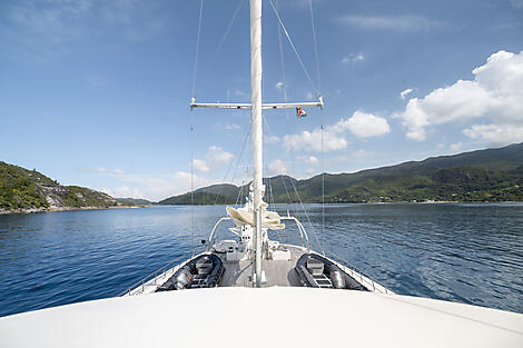 The Caribbean, under sail aboard Le Ponant-0O5A5277PO150123_le_ponant_seychelles©PONANT-Julien Fabro.jpg