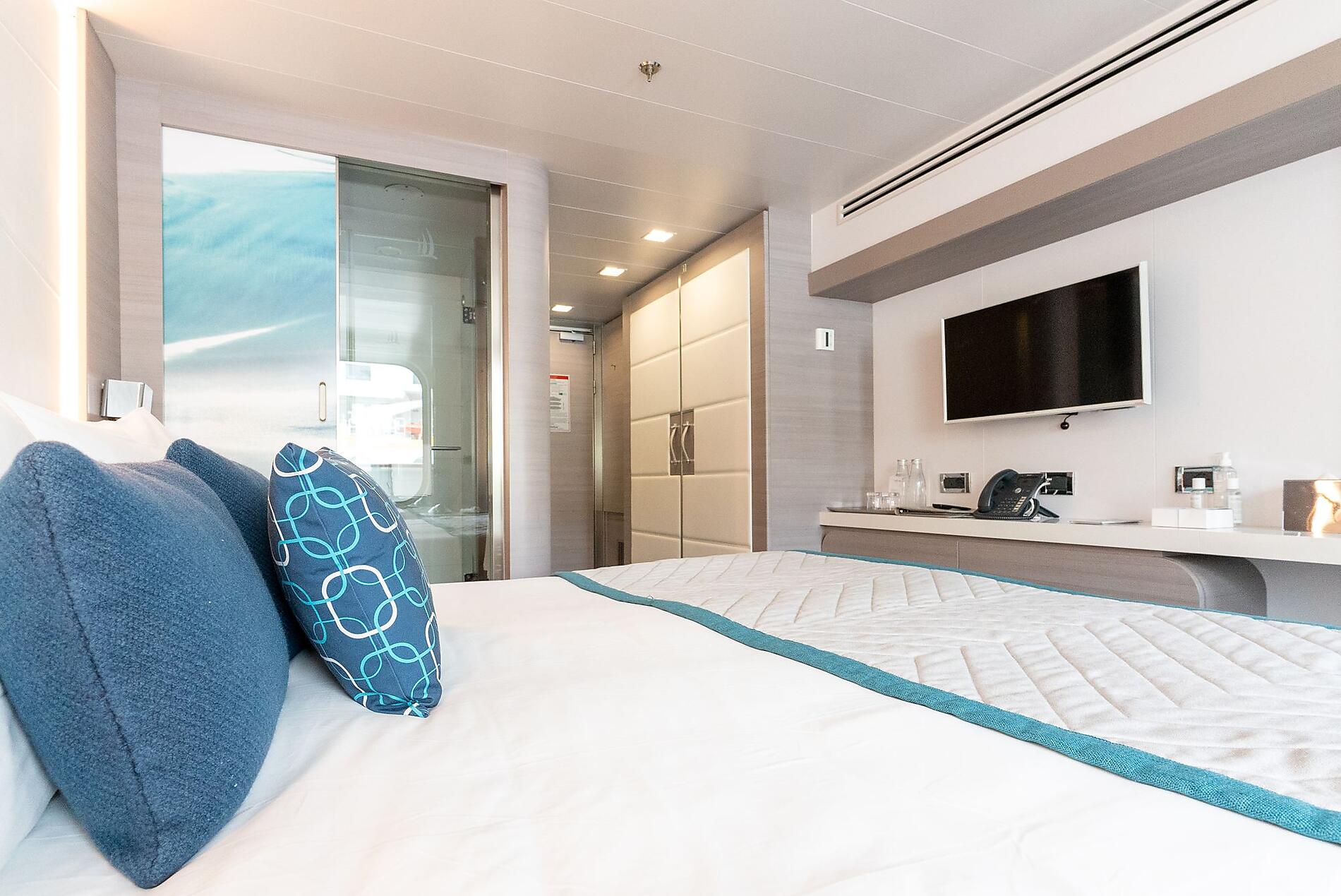 Le Lyrial Lower deck balcony stateroom