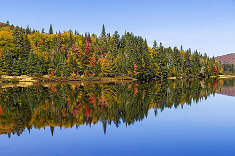 Lake Superior – a life-sized expedition-iStock-1430804443.jpg