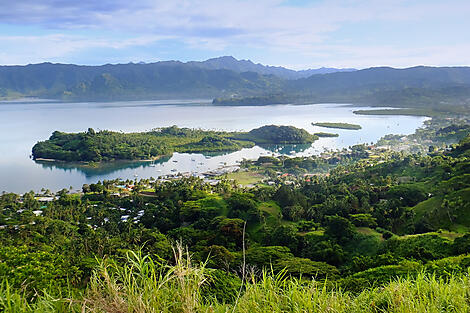 Fiji, Tonga, Cook Islands and Society Islands-iStock-481022215.jpg