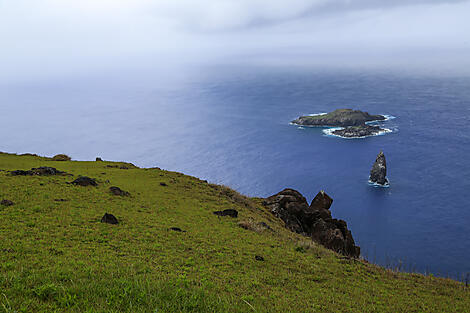 Polynesia and Easter Island-N-1333_S061016_Papeete-Hanga-Roa©StudioPONANT-Laure Patricot.jpg