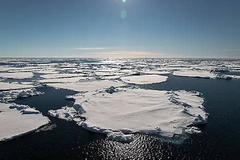 In the ice of the Arctic, from Greenland to Svalbard-N°0251_O030622_Reykjavik-Longyearbyen©StudioPONANT_Morgane Monneret.jpg