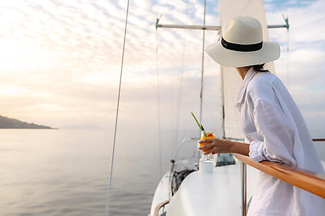 Le Ponant d’île en île, d’Athènes à Dubrovnik-0O5A3164_PO150123_le_Ponant_sundeck_lifestyle©_PONANT-Julien Fabro.JPEG