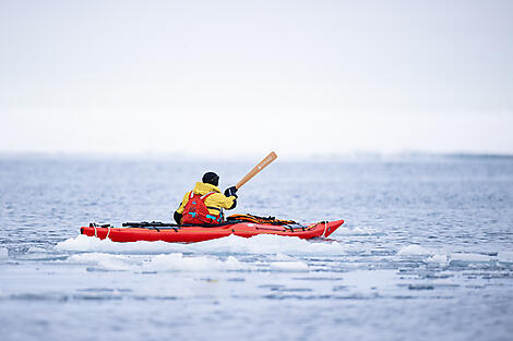 Disko Bay: Meeting the Inuit & Discovering the Unknown-A10I2149_Activites_CDT-Charcot©PONANT-JulienFabro.JPEG