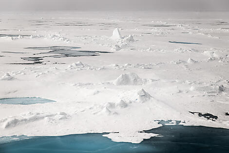 Le pôle Nord géographique-N°0051_O080722_Longyearbyen-Longyearbyen©StudioPONANT_Morgane Monneret.jpg