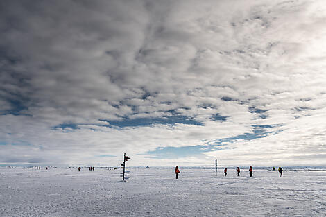 Le pôle Nord géographique-N°0243_O080722_Longyearbyen-Longyearbyen©StudioPONANT_Morgane Monneret.jpg