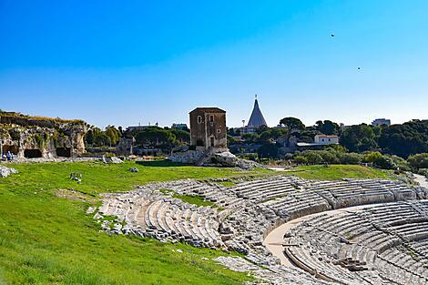 Antike Schätze des Mittelmeeres-No-2184_CR37_X141022_NICE-LAVALETTE_syracuse_sicile_©StudioPONANT-EmmyApoux.jpg