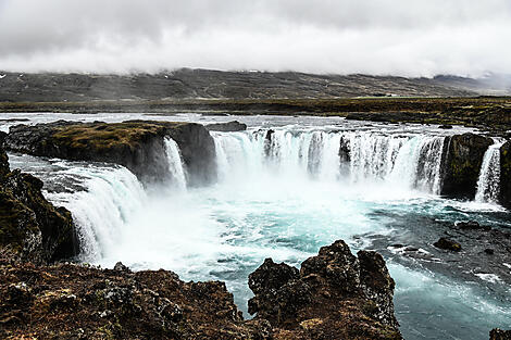 Islands Mosaiklandschaften-No-3011_C080619_Akureyri_Godafoss©StudioPonant-AurelieDupuy.jpg