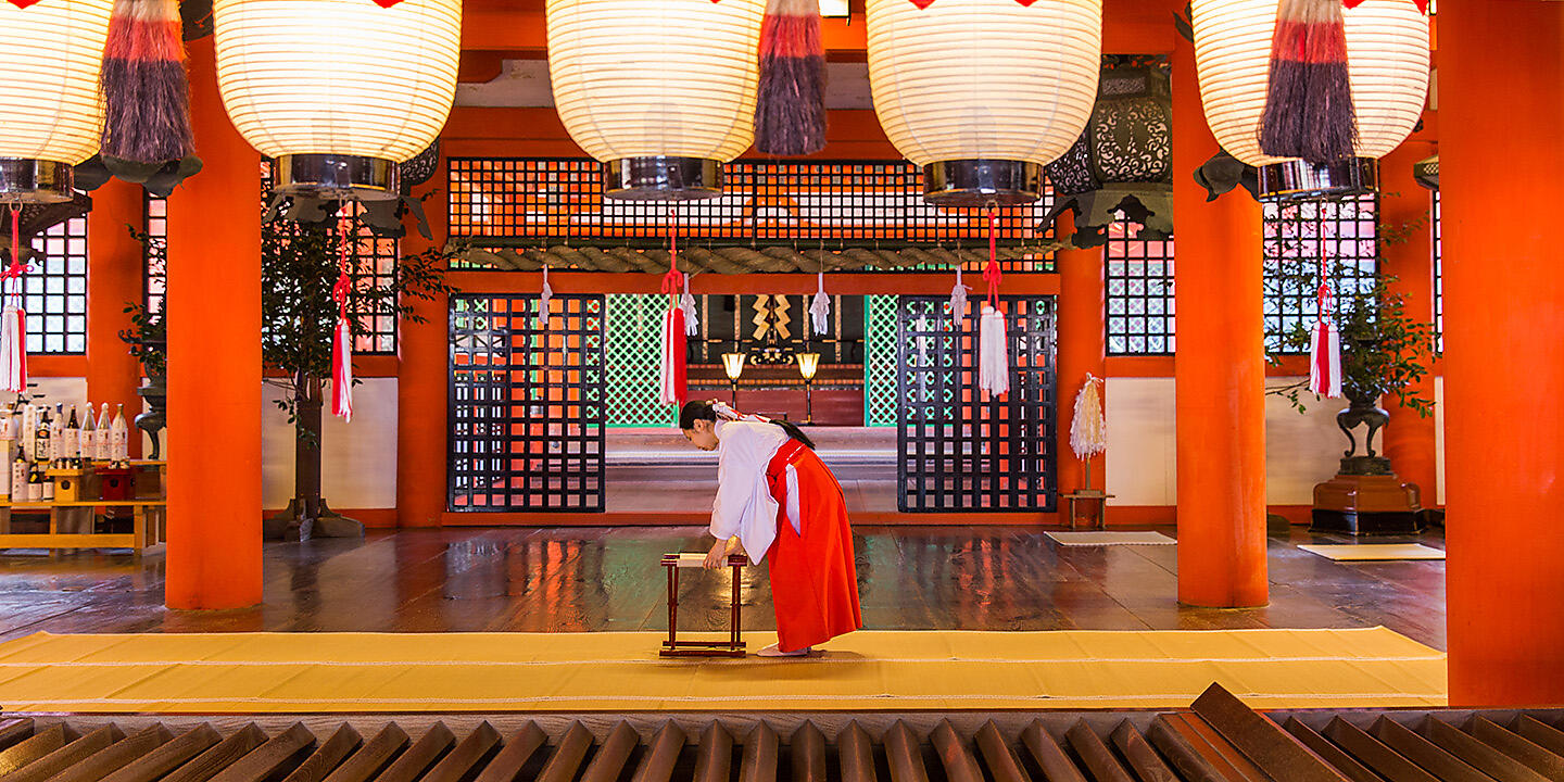 Cruise Secular treasures in the Land of the Rising Sun from Osaka to