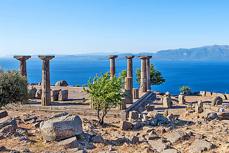 Cruising the Aegean: Turkey and the Greek Isles – with Smithsonian Journeys-AdobeStock_312918719_3008x2000.jpg