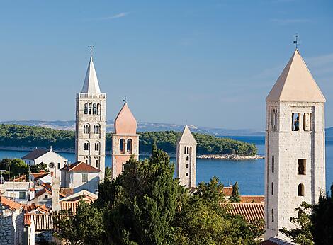 Des rives de l'Adriatique à Malte-istockphoto rab croatia hd horizont .JPEG