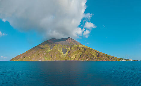 Mediterranean springtime in France and Italy-No-619_Stromboli_Laurence Fischer.JPEG