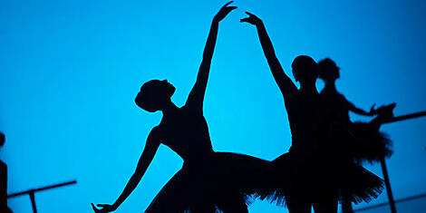 La mer Baltique avec le Ballet de l’Opéra national de Paris-Opera de Paris - credit Sebastien Mathe.jpg