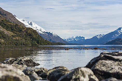 The best of Chilean Fjords-No-1106_S011117_Glacier-Estero-Las-Montanas©StudioPONANT-L.Fischer.jpg