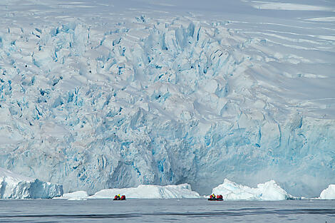 Côte est inexplorée de l’Antarctique et terres australes françaises-No-2208©StudioPONANT-OlivierBLAUD.JPEG