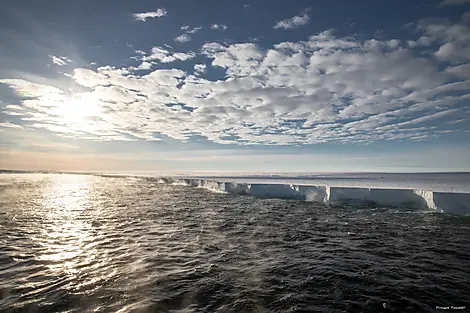 Navigation le long de la barrière de Shackleton