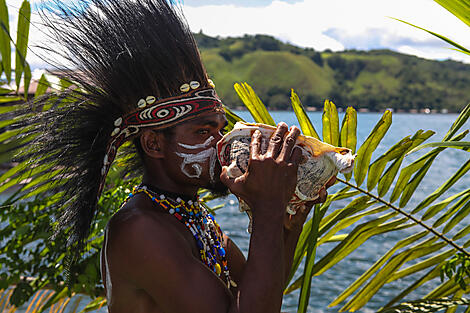 Abenteuer in Neuguinea-N°-3318_Paulo Chermont.JPEG