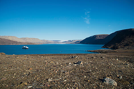 Les secrets de la mer de Baffin-044_B230817_Dundas-Harbour©StudioPONANT-O.Blaud.JPEG