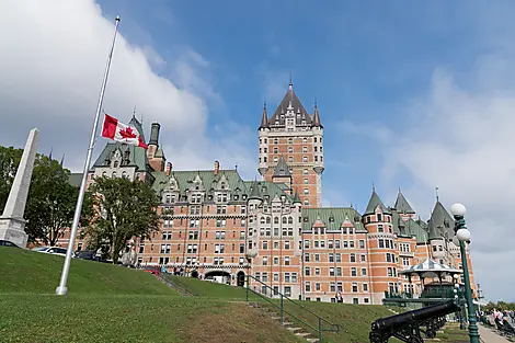 Erkundung entlang des Sankt-Lorenz-Stroms-No-2404_E050922_Hafnarfjordur-Toronto-Quebec-Chateau de Frontenac-Canada©StudioPONANT-Doriane Letexi.jpg