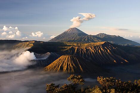 Von Tempeln und Vulkanen, Indonesien pur-iStock_000006717309Medium.jpg