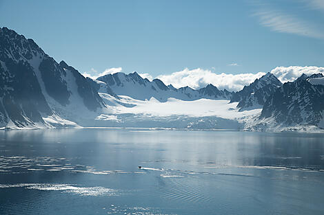 Spitzbergens Fjorde und Gletscher -No2579_CR14_A150502-Raufjorden©StudioPONANT-GlennLeBras.jpg