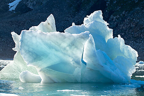 Totale Sonnenfinsternis im hohen Norden-No-2233_CR26_B170822_Longyearbyen_Longyearbyen©StudioPONANT_MorganeLANCO.jpg