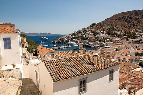 European autumn in the Aegean Sea-No-2315_Y260822-HYDRA©StudioPONANT-Adrien MORLENT.JPEG