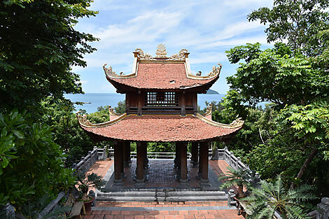 Die Küste Vietnams auf dem Seeweg: Von Singapur nach Hongkong – mit Smithsonian Journeys-AdobeStock_400310173_3008x2000.jpg