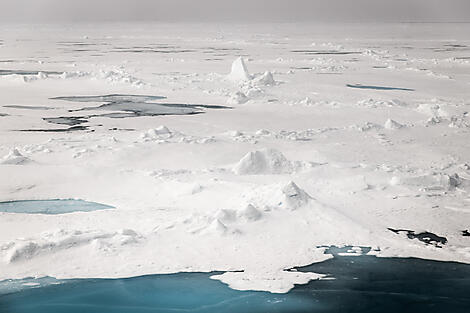 The Geographic North Pole-N°0051_O080722_Longyearbyen-Longyearbyen©StudioPONANT_Morgane Monneret.jpg