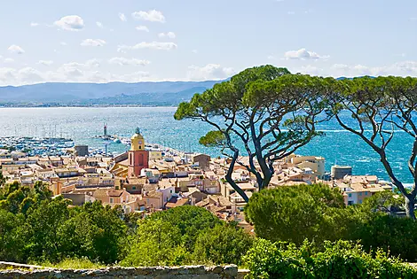 Die Côte d‘Azur unter den Segeln der Le Ponant  -AdobeStock_316552347.jpg