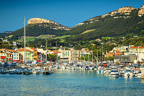 Die Côte d‘Azur unter den Segeln der Le Ponant  -AdobeStock_132741970.jpeg