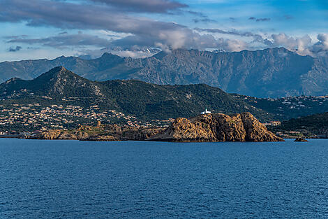 Korsika, italienische Küsten und Malta-No-2069_LY040523_Nice-Civitavecchia_©StudioPONANT_AlexandreHerbrecht.jpg