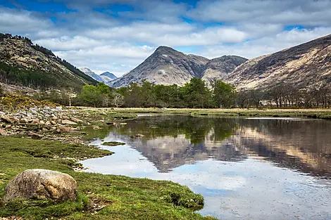 Wilde Landschaften in Schottland, auf den Färöer und Island-iStock-595348489.jpg