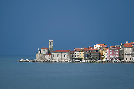 Städte und Pracht der Adria -N-208_Y130519_Naples_Venise©Studio PONANT-Nicolas Leconte.jpg