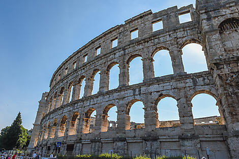 Städte und Pracht der Adria -No-1982_Y260515-Pula©StudioPONANT-Laurence Fischer.jpg