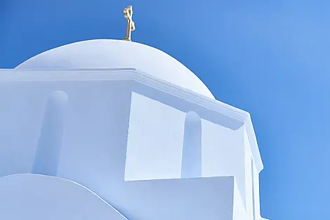 Cruising the Greek Islands of the Southern Aegean – with Smithsonian Journeys-EGLISE-CHORA--AMORGOS-GRECE©STUDIOPONANT-JULIE-GOURIO.jpg