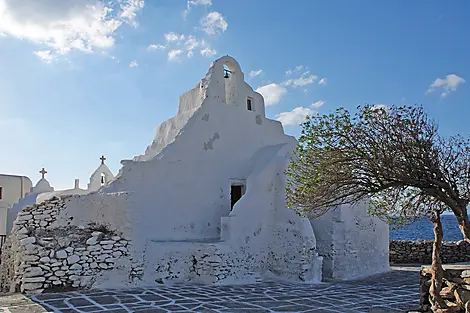 Cruising the Greek Islands of the Southern Aegean – with Smithsonian Journeys