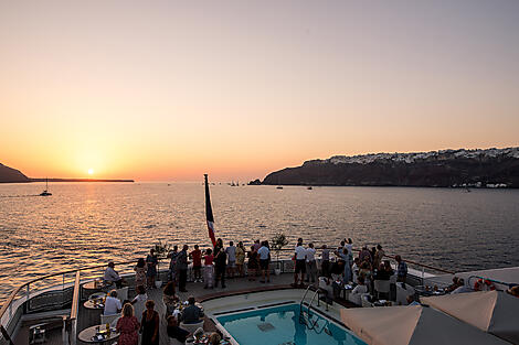 Cruising the Greek Islands of the Southern Aegean – with Smithsonian Journeys-No-2196_Y260822-SANTORIN©StudioPONANT-Adrien MORLENT_3008x2000.jpg