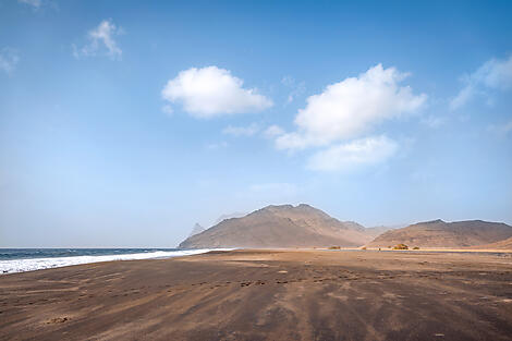 Zwischen Vulkanen und Ozean, von den Kanaren bis zu den Kapverden-239_PO161223_R_Cape-Verde_Sao-Vicente@PONANT-JC Pieri-3.JPEG