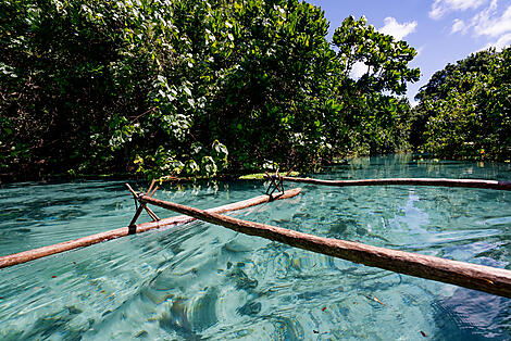 Hidden treasures of New Zealand and Vanuatu-No-2048_PG210122_Lautoka-Bali_BEST OF_@StudioPONANT-Soizic Roux & Guillaume Duez.jpg