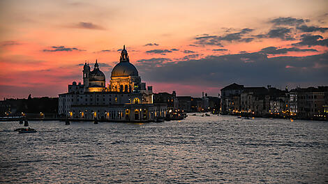 Rivages adriatiques-N°-1018_Y230921_Venise-Civitavecchia©StudioPONANT-LaurePatricot.jpg